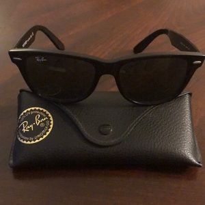 Authentic Ray-Ban “Audrey Hepburn” style Wayfayer
